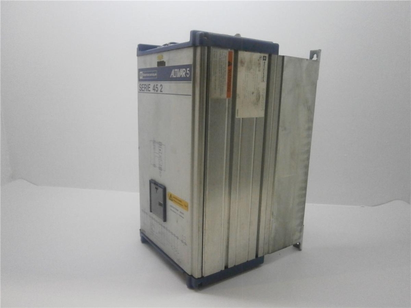 Telemecanique ATV452U75