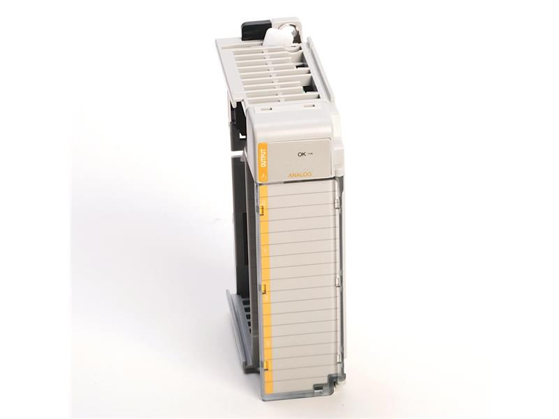 Allen Bradley 1769-OF8V