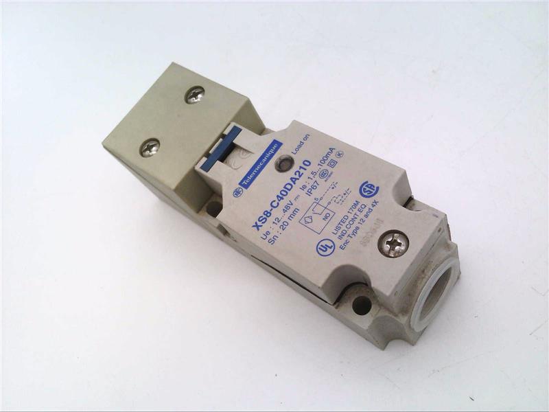 Schneider Electric XS8C40DA210