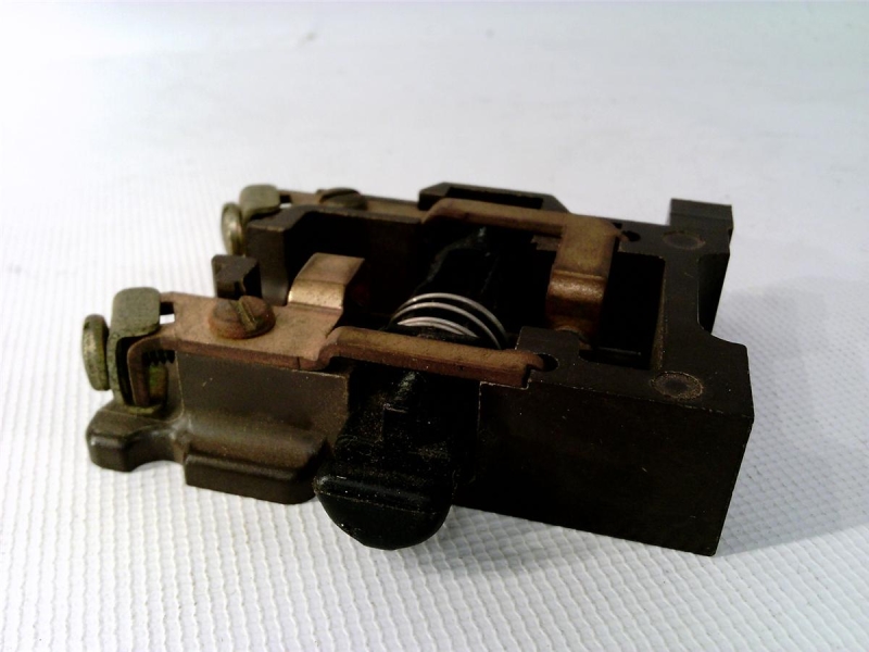 Danaher Controls KPM-21A