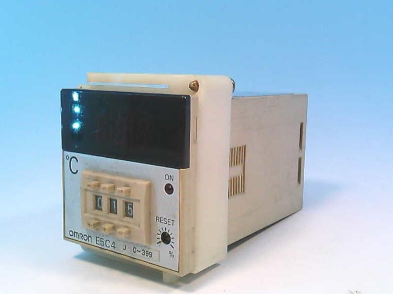 Omron E5C4-R40J 0-399C AC110/120